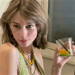 交换天真给虚荣 Profile Picture