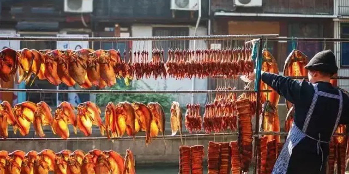 年夜饭不说话? 半夜扔帽子? 中国奇葩年味排行榜