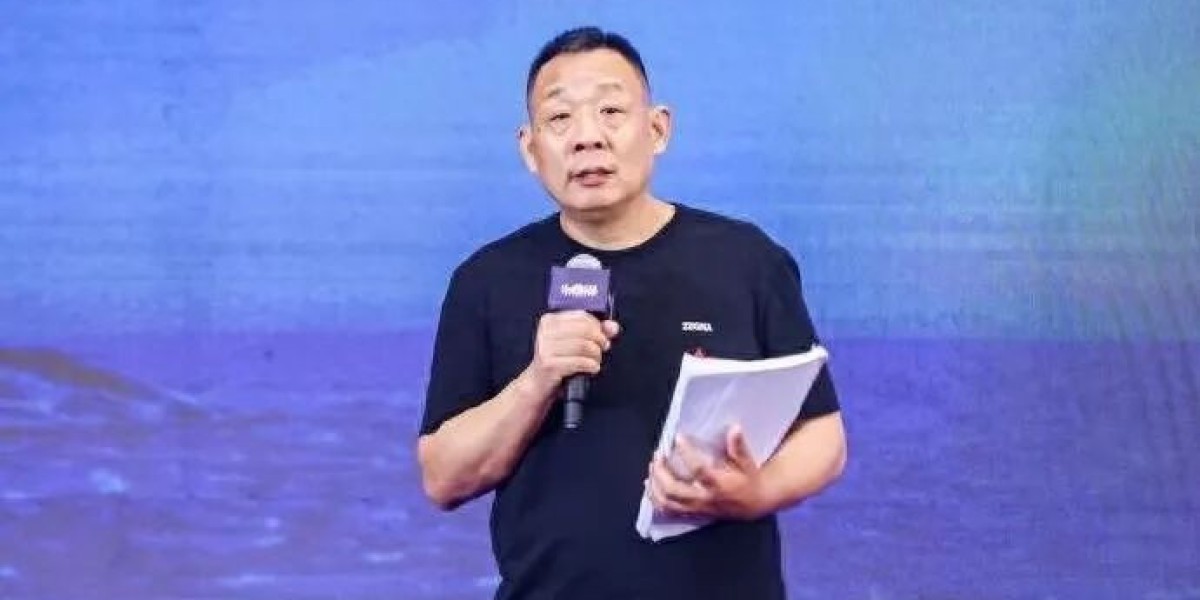 胖东来永不上市，最高管理层60岁前必须退出权力岗位；此前宣布春节后正式退休