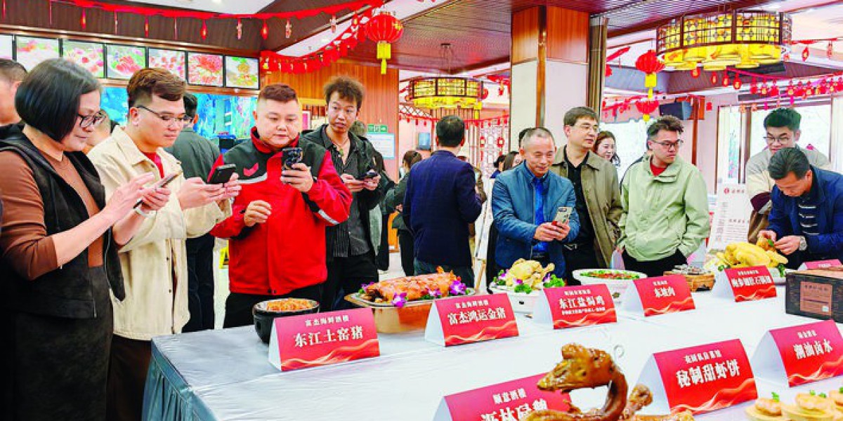 “粤菜师傅”掌勺惠州100多名劳动者代表受邀吃团年饭