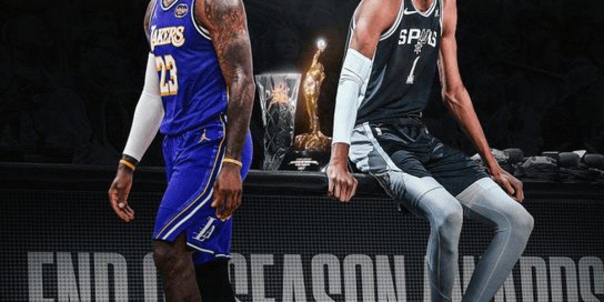 BF：詹姆斯已无缘最佳奖项，但出场时间比MVP榜头名文班还多