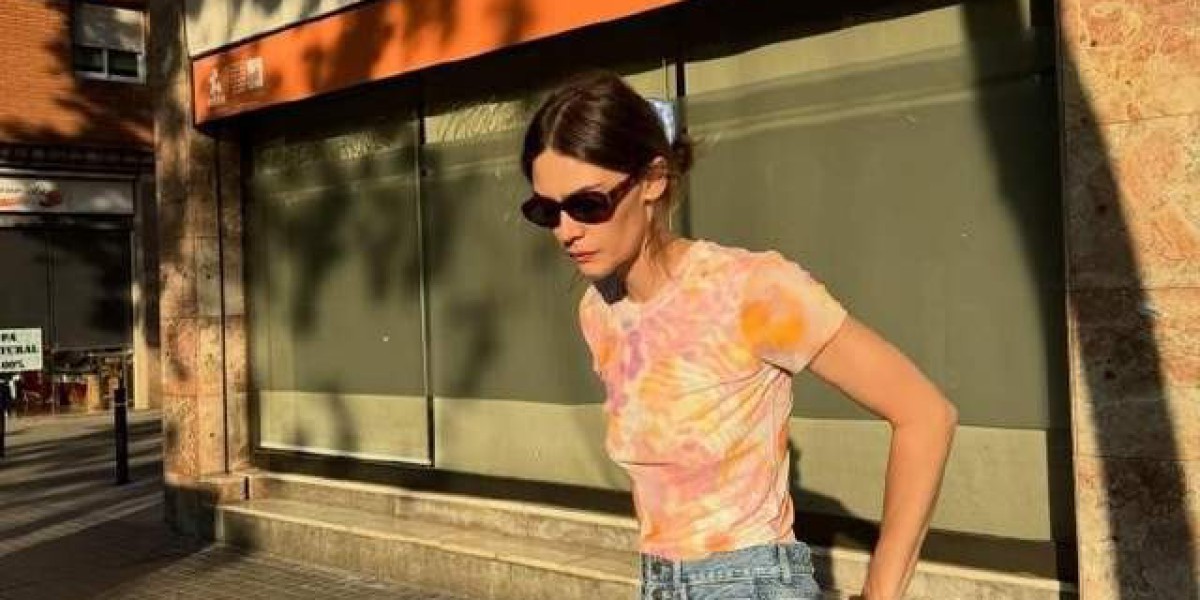 柏林ins时尚博主的早春穿搭：用基础款穿出高级感