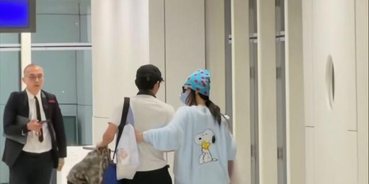 15岁谢振南近照好帅! 张柏芝陪小Q赶赴西班牙打球，妈妈力爆棚!