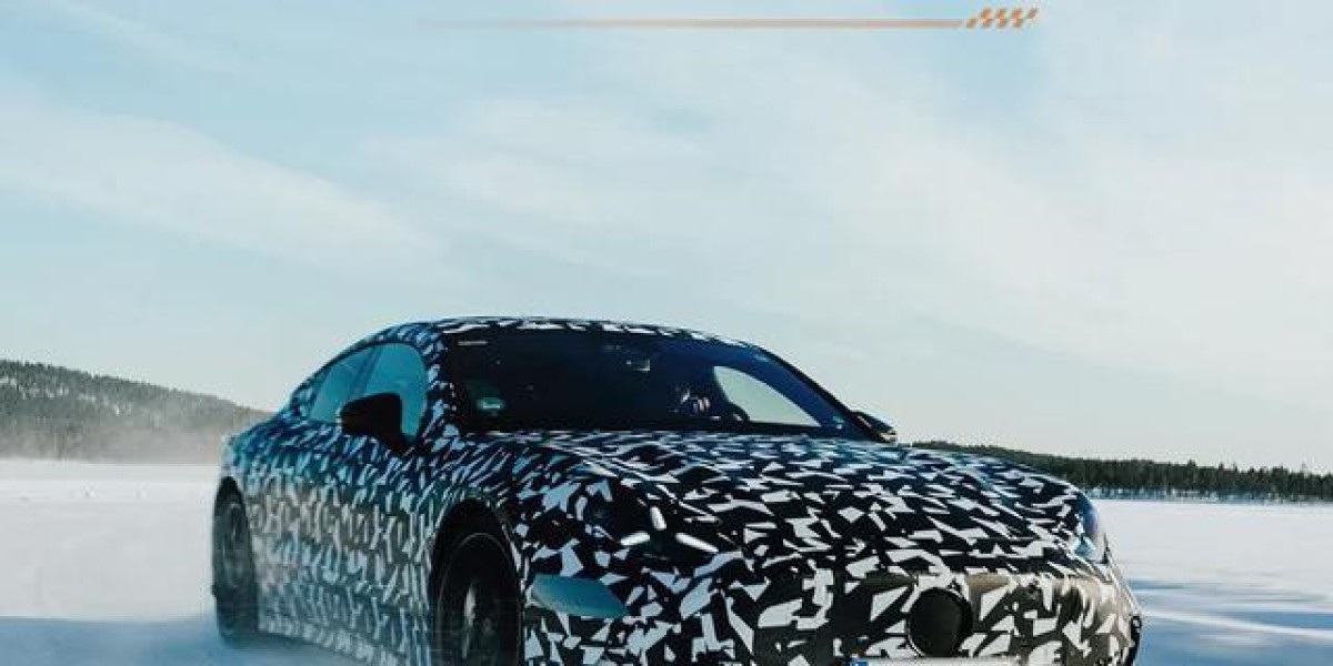 搭载3台独立可控轴向磁通电机，全新AMG GT高性能四门跑车!