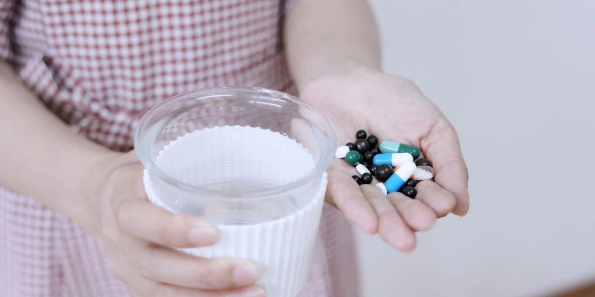 感染上幽门螺杆菌，身体可能会出现这2大症状，早发现早预防