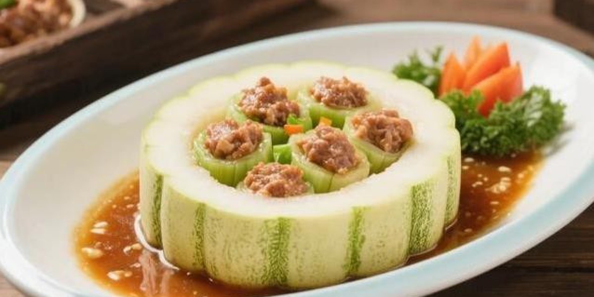 手酿肉馅塞进瓜，冬瓜酿肉为何总能唤起最温暖的家常记忆?