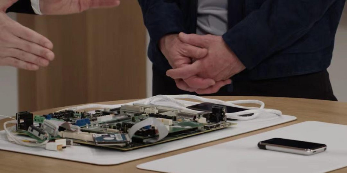 电路板比手机大! 苹果尘封50年档案库曝光