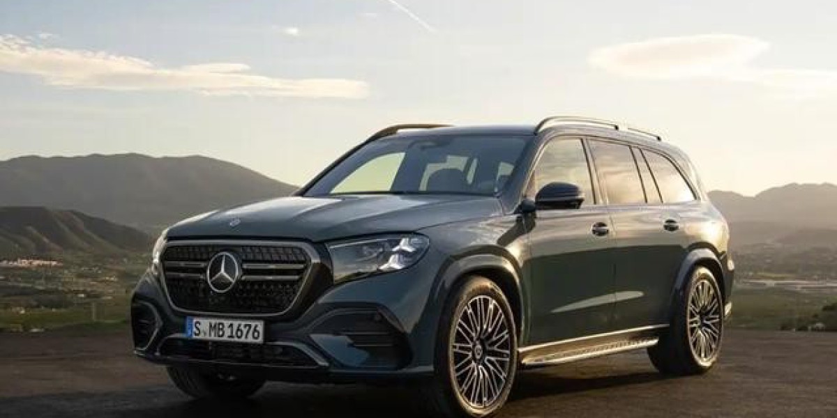 新款奔驰GLS官图发布 换装平曲轴V8／标配预瞄空气悬架