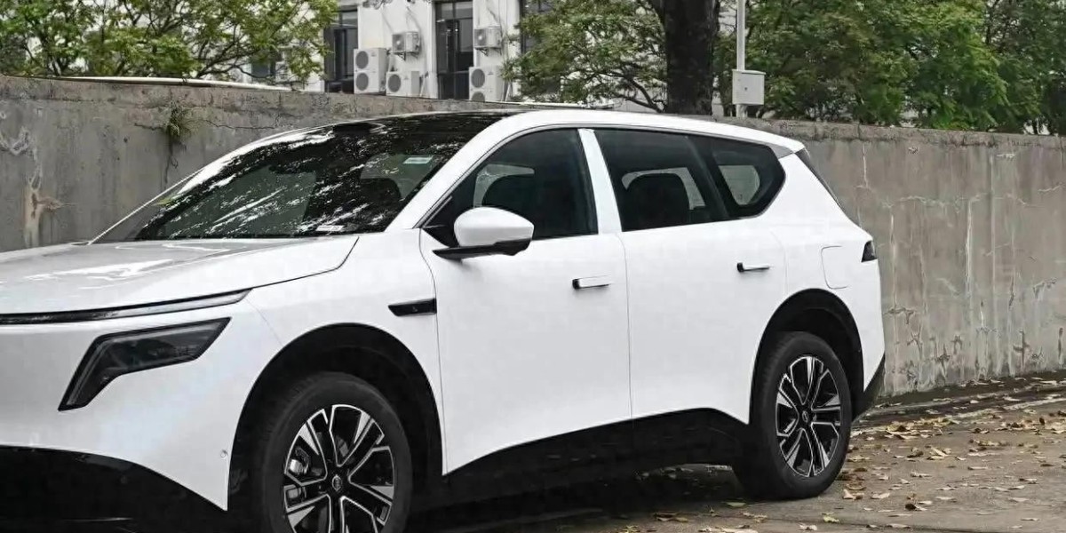 又一“宝藏SUV”，车长4870mm油耗4.51L，后悔汉兰达买早了