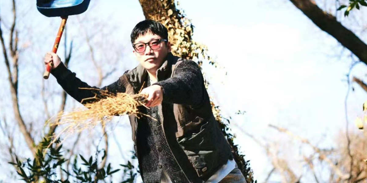 热议!何九华首公开当爸，分享育儿日常，孩子母亲引猜测
