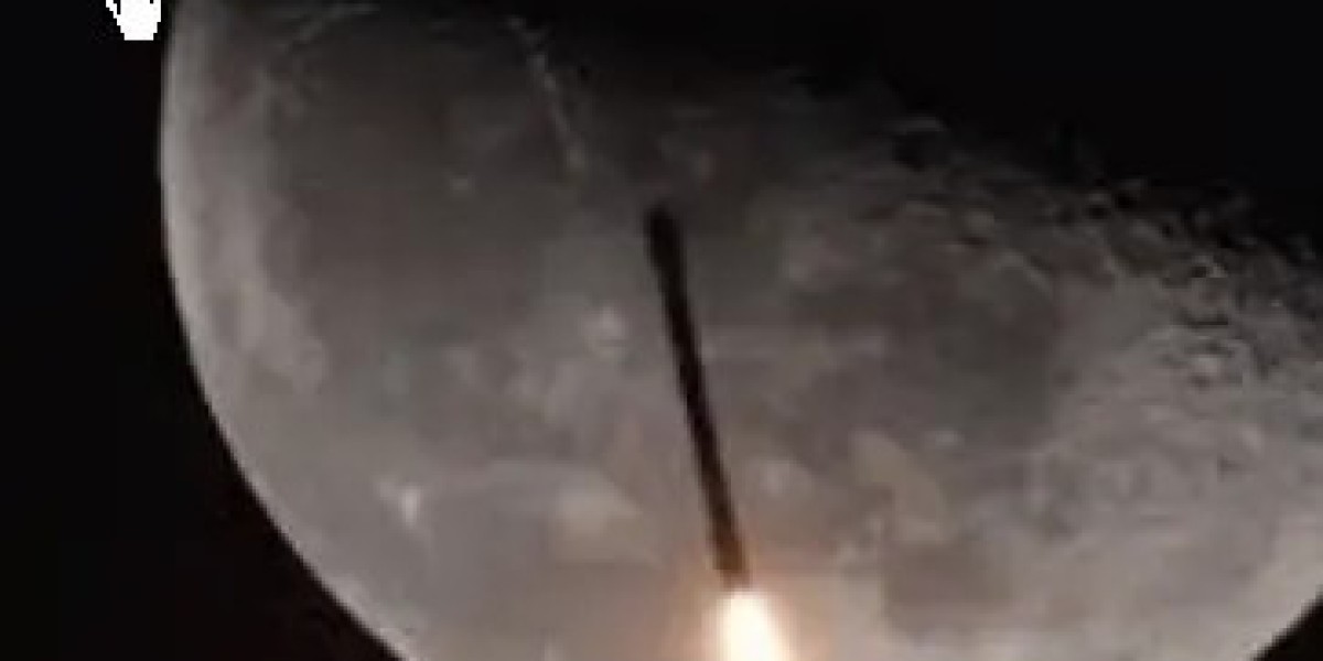 SpaceX一火箭残骸8月撞击月球“蓝幽灵”由萤火虫太空公司（Firefly Space）发射，成功着陆；而由iSpace公司发射的“白兔-R”则未能着陆