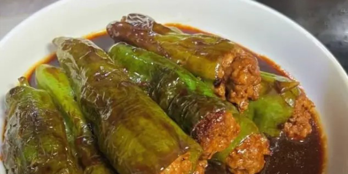鲜肉馅酿入青尖椒，煎出餐桌经典家常硬菜