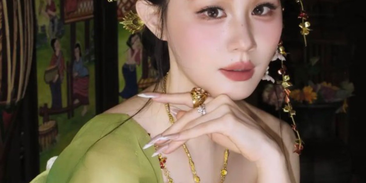 金婧瘦到98斤美到开挂！晒异域风美照大秀“小蛮腰”，好舒展 好有生命力！