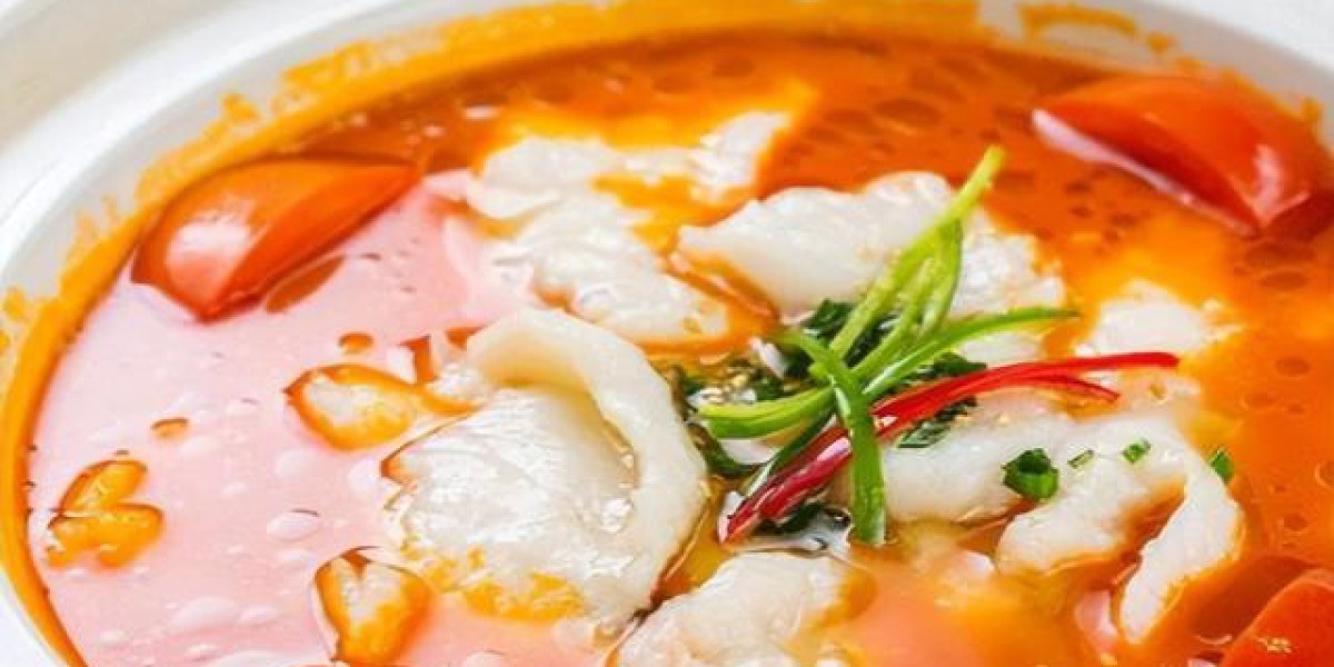番茄鱼汤，是一道色香味俱佳的家常美食，口感鲜美，营养丰富