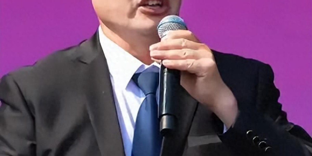 10万出场费唱3首歌? 大衣哥回应五一连赶三场，被邀只因性价比高