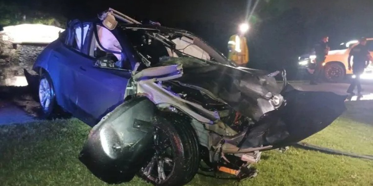 特斯拉 Autopilot 卷入致命车祸，87 岁驾驶员身亡