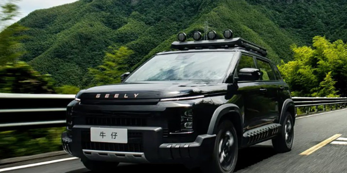 比大狗便宜 1.2 万! 吉利牛仔 9.39 万起，还给四轮独悬 + 14.6 寸大屏