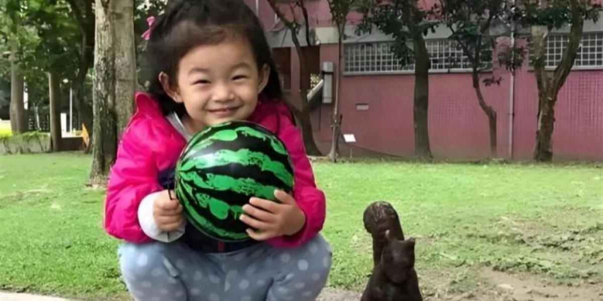 小玥儿又被质问为何没关注具俊晔，有时候大人还没个孩子懂事