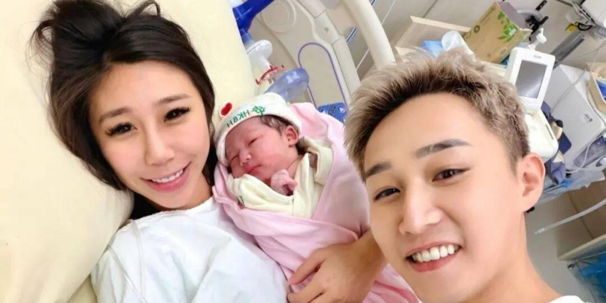 TVB小生容天佑宣布当爸! 凌晨收工急送老婆入院，顺利生女!